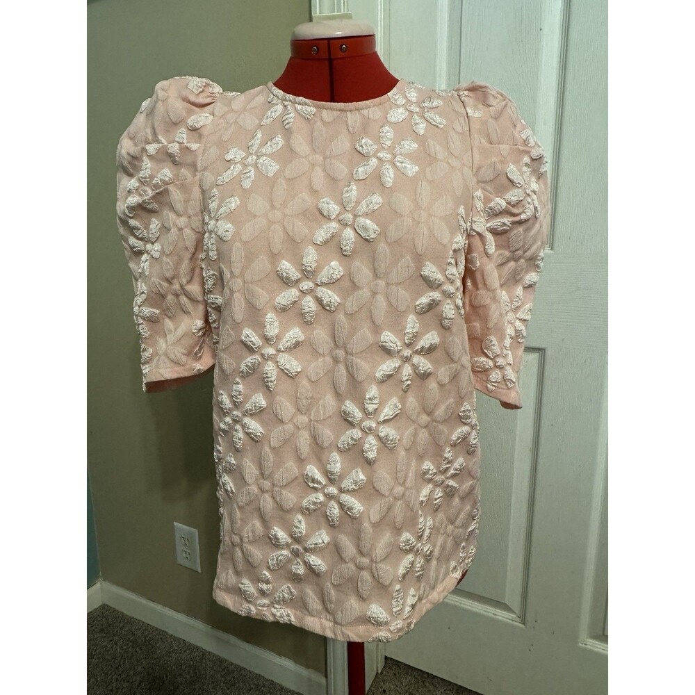 BiBi Womens Small Pink Floral Jacquard Puff Sleeve Blouse Textured Keyhole Top
